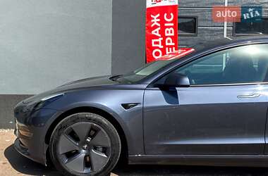 Седан Tesla Model 3 2023 в 