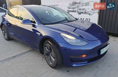 Седан Tesla Model 3 2020 в 