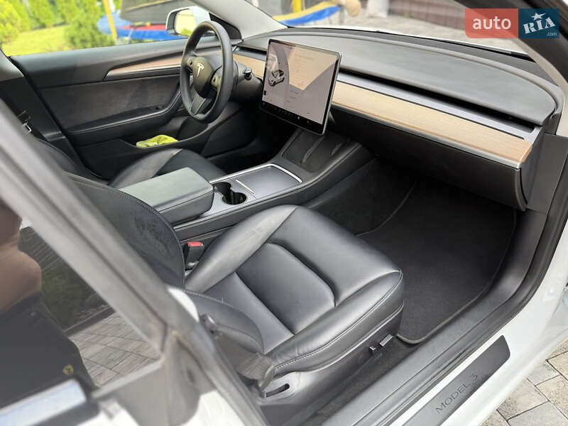 Седан Tesla Model 3 2021 в Львові фото 11 Седан Tesla Model 3 2021 в Львові