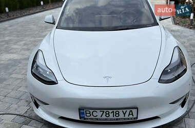 Седан Tesla Model 3 2021 в 