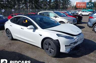 Седан Tesla Model 3 2021 в Днепре