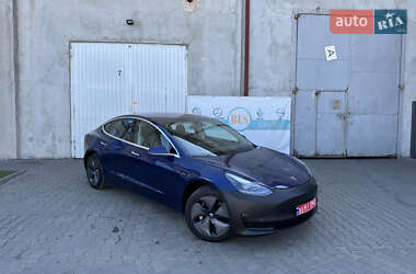 Седан Tesla Model 3 2018 в 