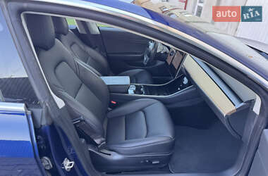 Седан Tesla Model 3 2018 в 