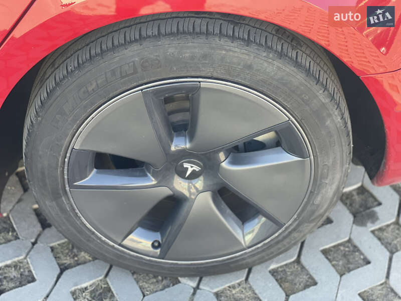 Седан Tesla Model 3 2022 в Львові фото 58 Седан Tesla Model 3 2022 в Львові