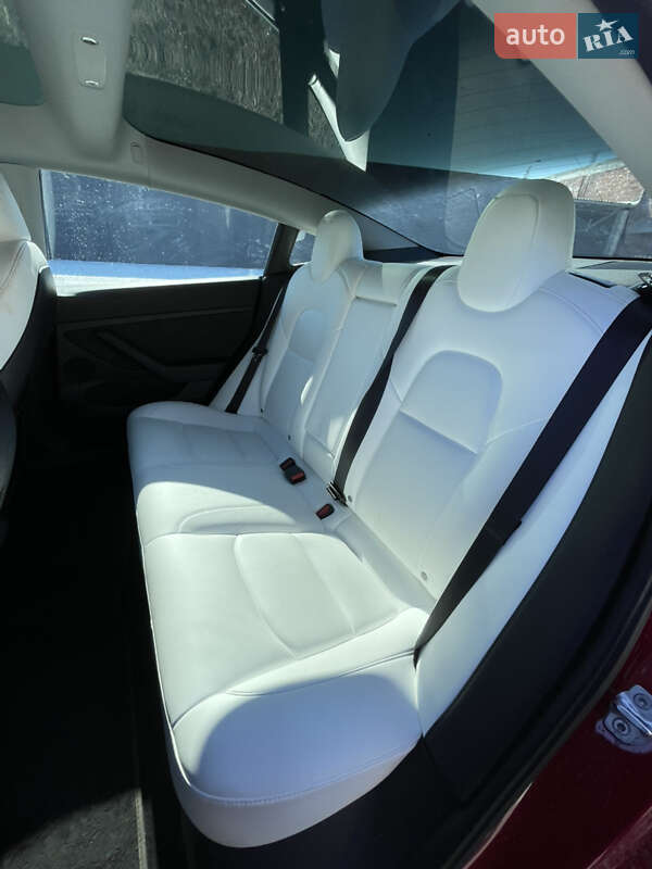 Седан Tesla Model 3 2022 в Львові фото 79 Седан Tesla Model 3 2022 в Львові