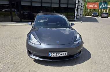Седан Tesla Model 3 2018 в Львове