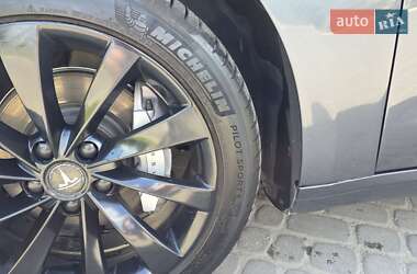 Седан Tesla Model 3 2018 в 