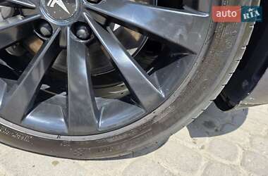 Седан Tesla Model 3 2018 в 