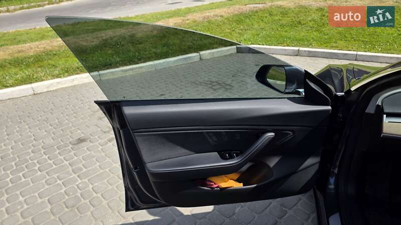 Седан Tesla Model 3 2018 в Львове фото 56 Седан Tesla Model 3 2018 в Львове