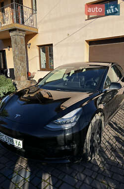 Седан Tesla Model 3 2019 в Николаеве