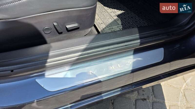 Седан Tesla Model 3 2018 в Львове фото 58 Седан Tesla Model 3 2018 в Львове