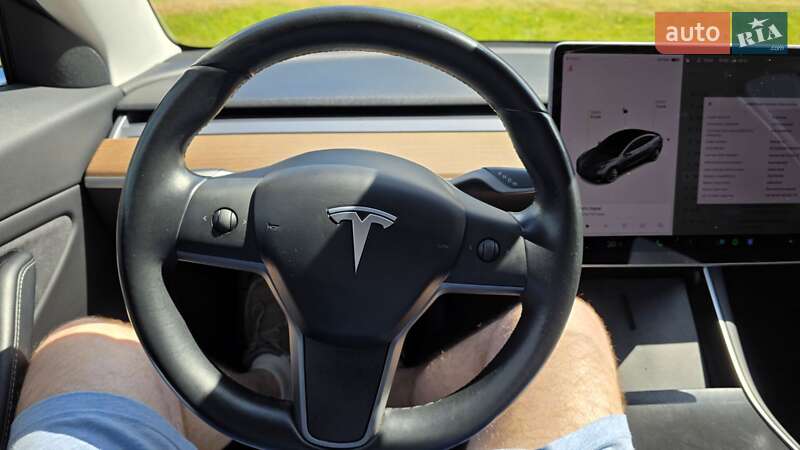 Седан Tesla Model 3 2018 в Львове фото 73 Седан Tesla Model 3 2018 в Львове