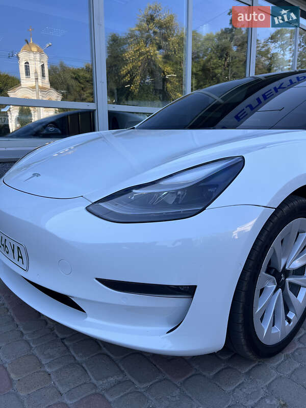 Седан Tesla Model 3 2022 в Полтаве