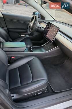 Седан Tesla Model 3 2018 в 