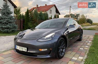 Седан Tesla Model 3 2018 в Львове