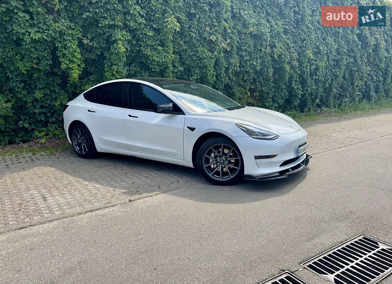 Седан Tesla Model 3 2021 в Киеве фото 4 Седан Tesla Model 3 2021 в Киеве