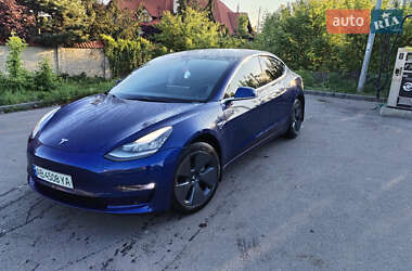 Седан Tesla Model 3 2019 в 