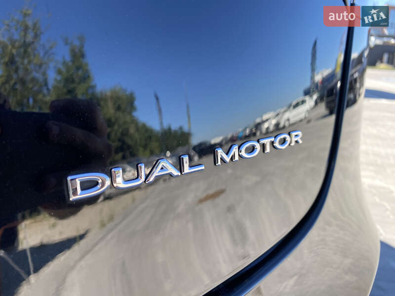 Седан Tesla Model 3 2021 в Києві