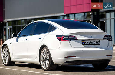 Седан Tesla Model 3 2018 в 