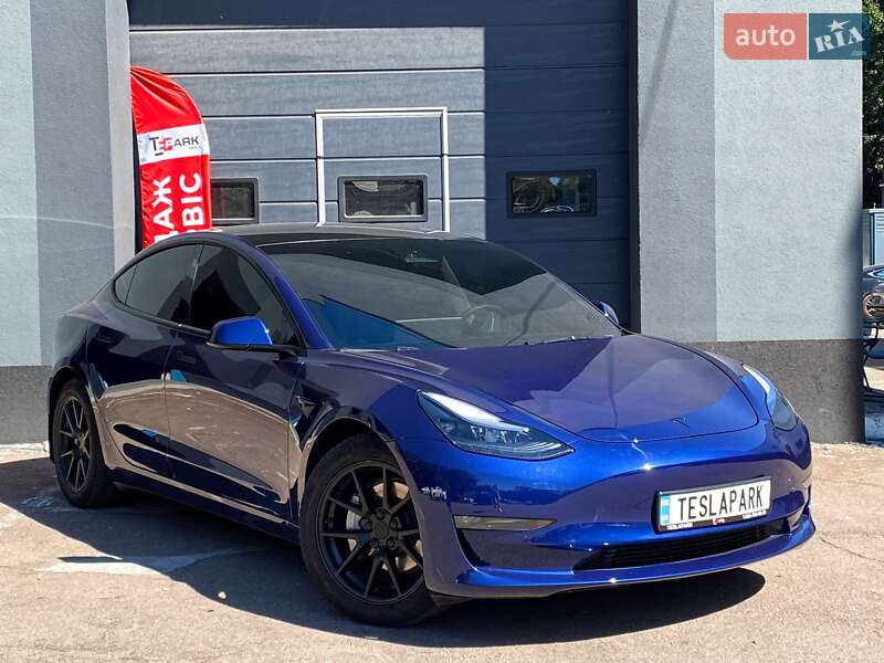 Tesla Model 3 2023