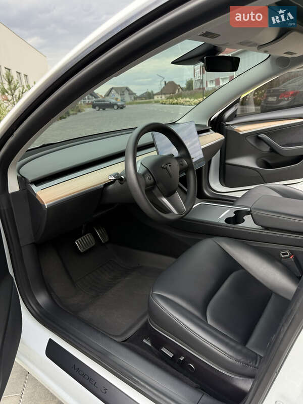 Седан Tesla Model 3 2022 в Луцке