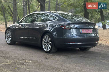 Седан Tesla Model 3 2018 в 