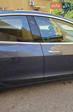 Седан Tesla Model 3 2018 в 