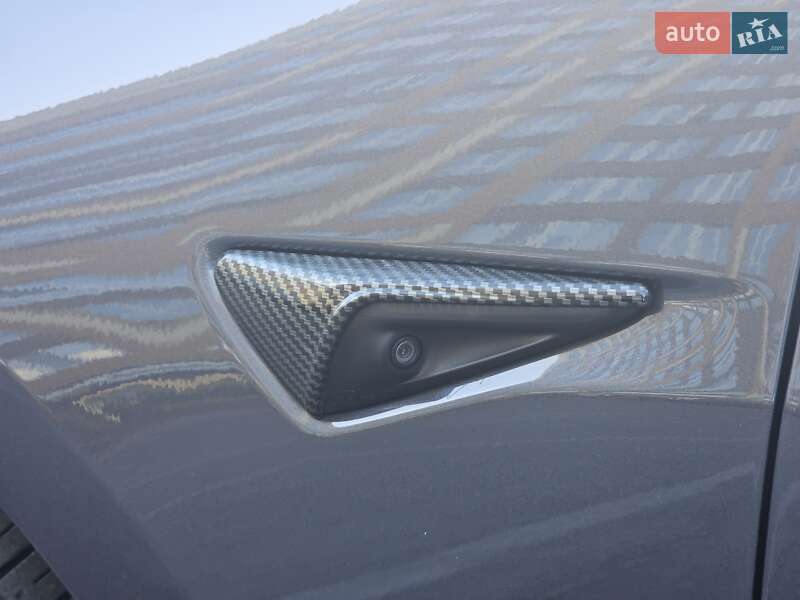 Седан Tesla Model 3 2021 в Киеве