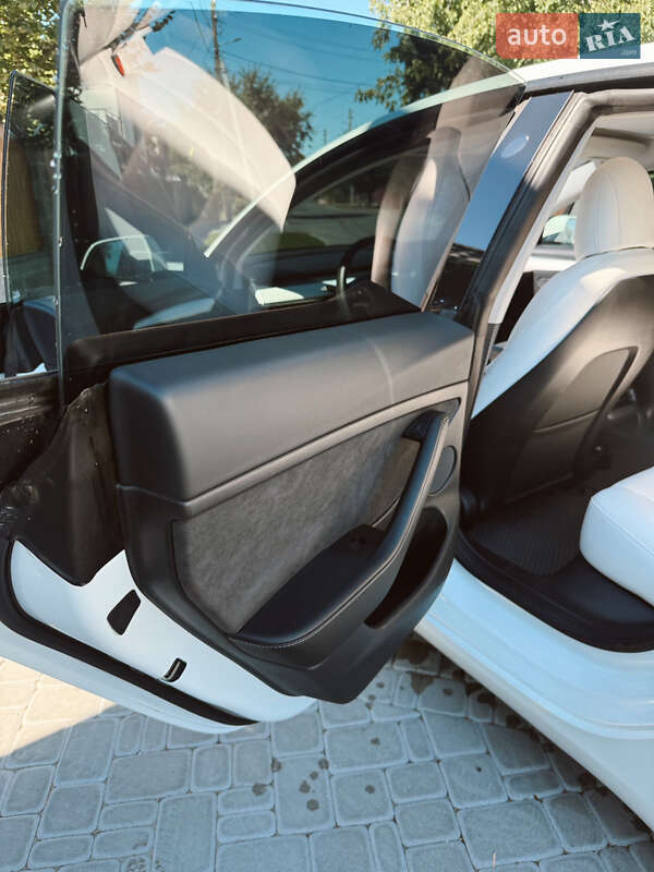 Седан Tesla Model 3 2021 в Белой Церкви