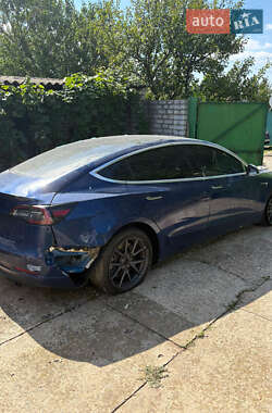 Седан Tesla Model 3 2020 в 