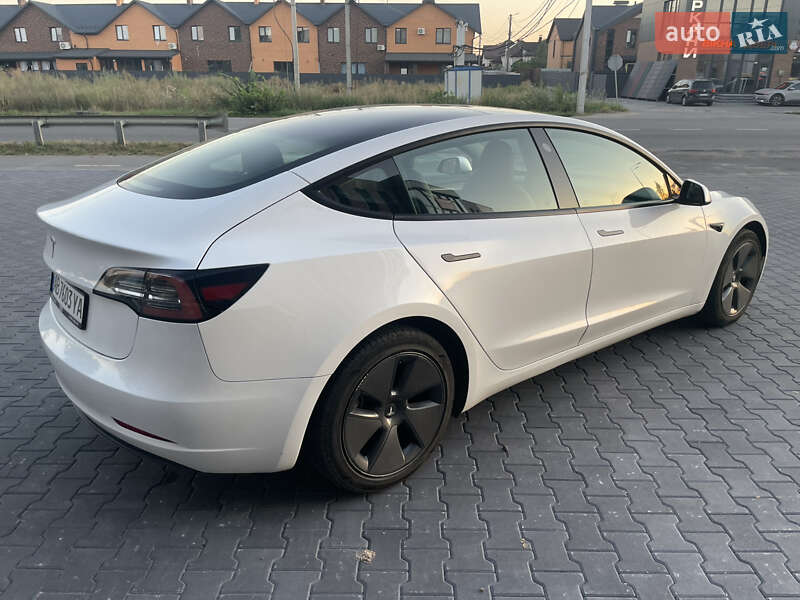 Седан Tesla Model 3 2022 в Виннице