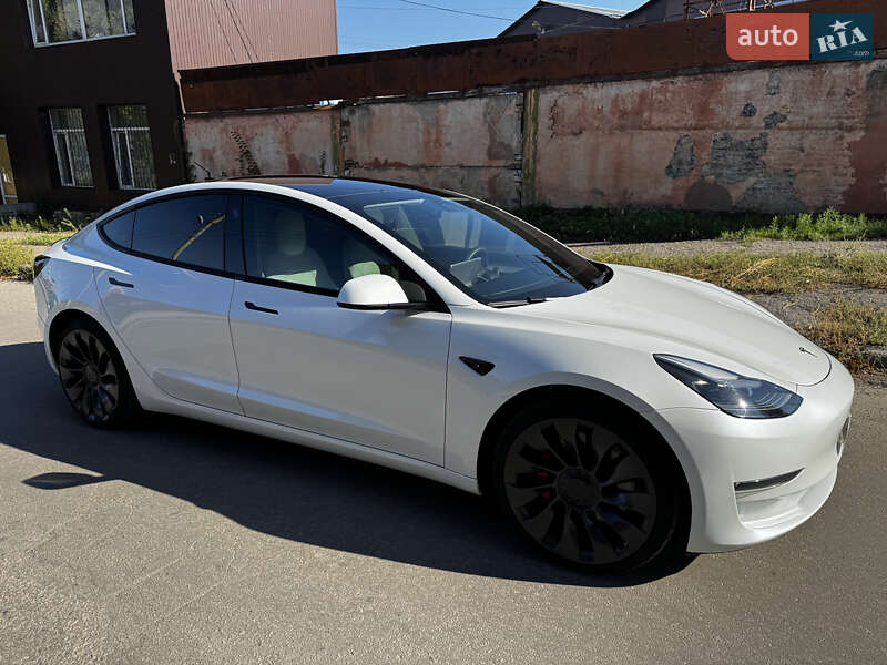 Седан Tesla Model 3 2022 в Харькове