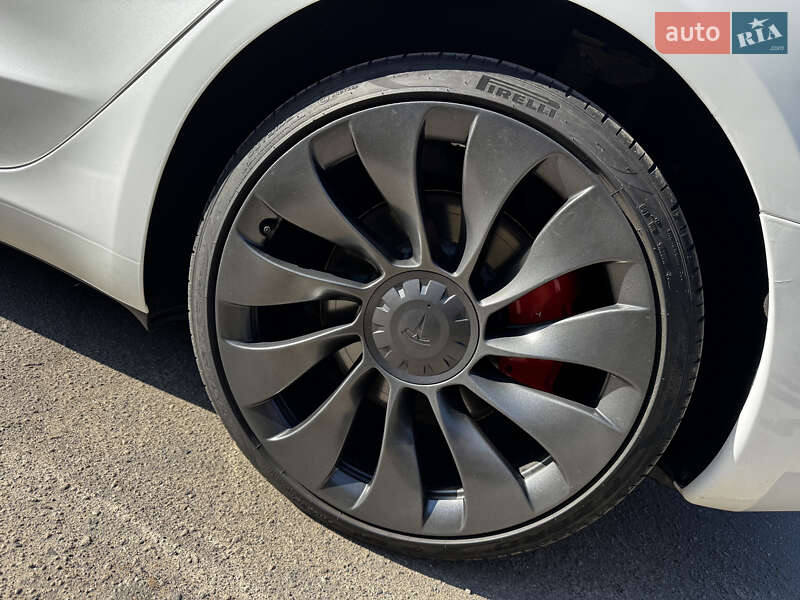 Седан Tesla Model 3 2022 в Харькове