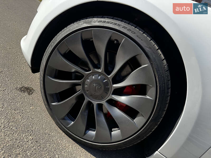 Седан Tesla Model 3 2022 в Харькове