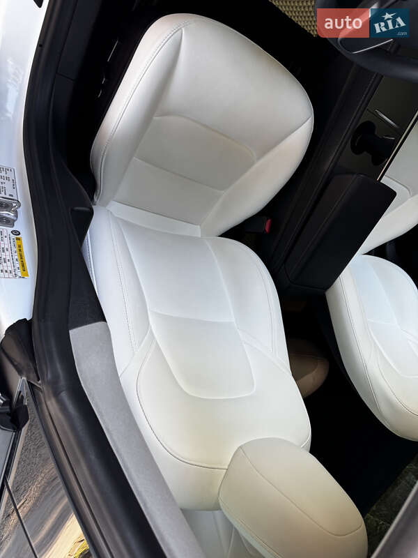 Седан Tesla Model 3 2022 в Харькове