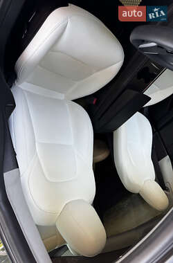 Седан Tesla Model 3 2022 в Харкові