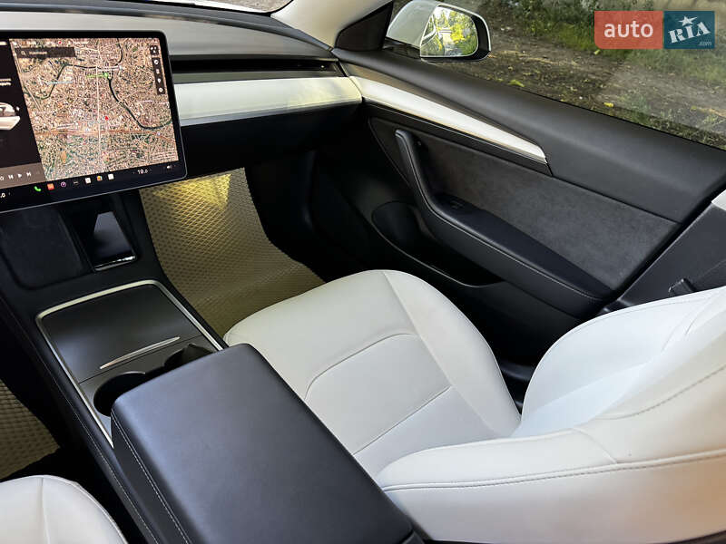 Седан Tesla Model 3 2022 в Харькове