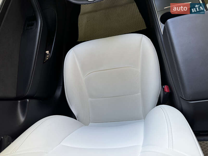 Седан Tesla Model 3 2022 в Харькове