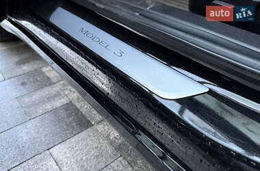 Седан Tesla Model 3 2018 в 