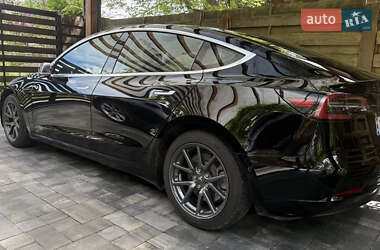 Седан Tesla Model 3 2018 в 