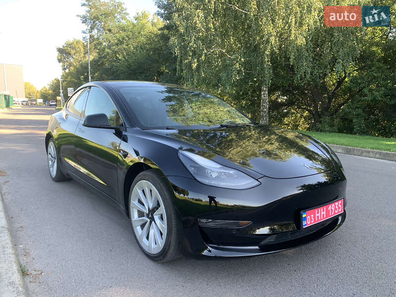 Седан Tesla Model 3 2022 в Киеве фото 3 Седан Tesla Model 3 2022 в Киеве