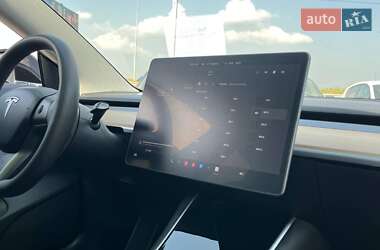Седан Tesla Model 3 2019 в 