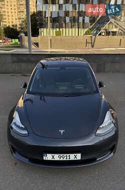 Седан Tesla Model 3 2018 в 