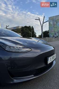 Седан Tesla Model 3 2018 в 