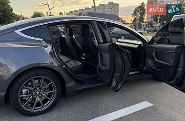 Седан Tesla Model 3 2018 в 