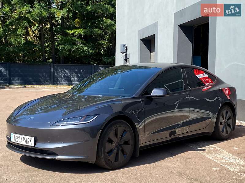 Седан Tesla Model 3 2024 в Киеве