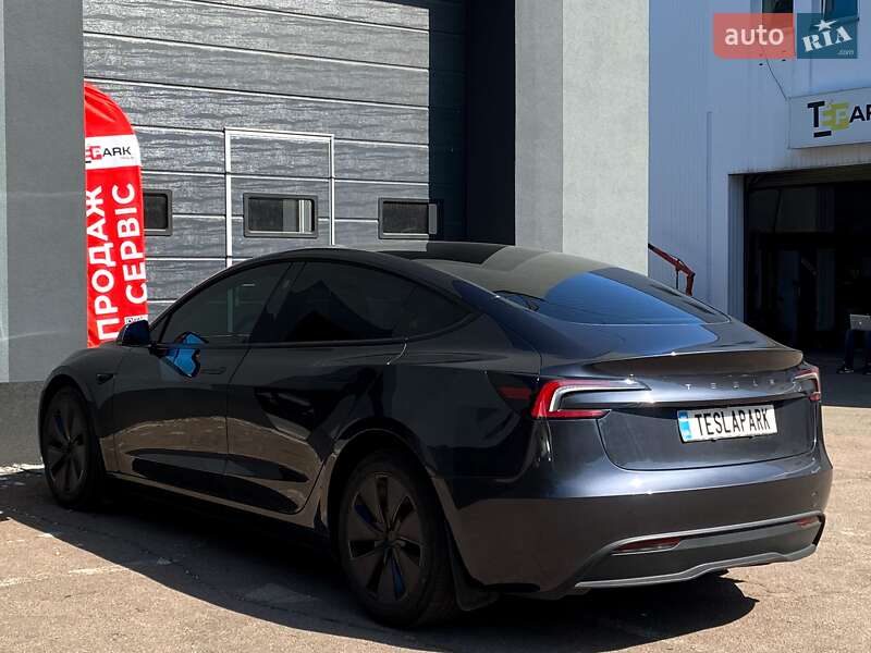 Седан Tesla Model 3 2024 в Киеве