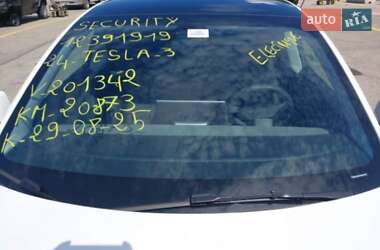 Седан Tesla Model 3 2024 в 