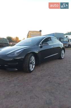 Седан Tesla Model 3 2018 в Сквирі