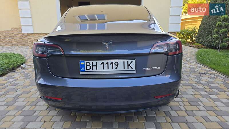 Седан Tesla Model 3 2019 в Одессе